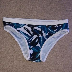 Bikini bottom with blue leaf pattern